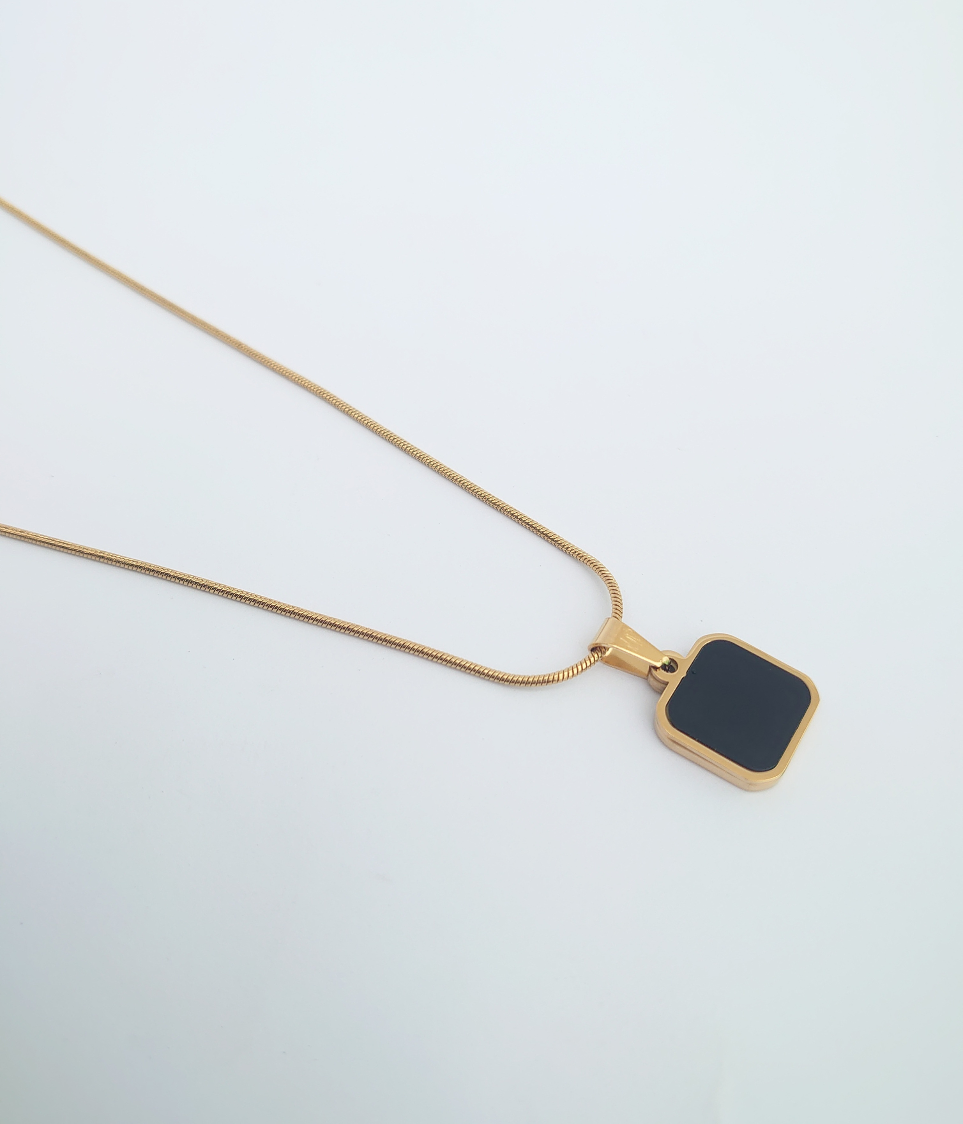 DOUBLE SIDED NECKLACE