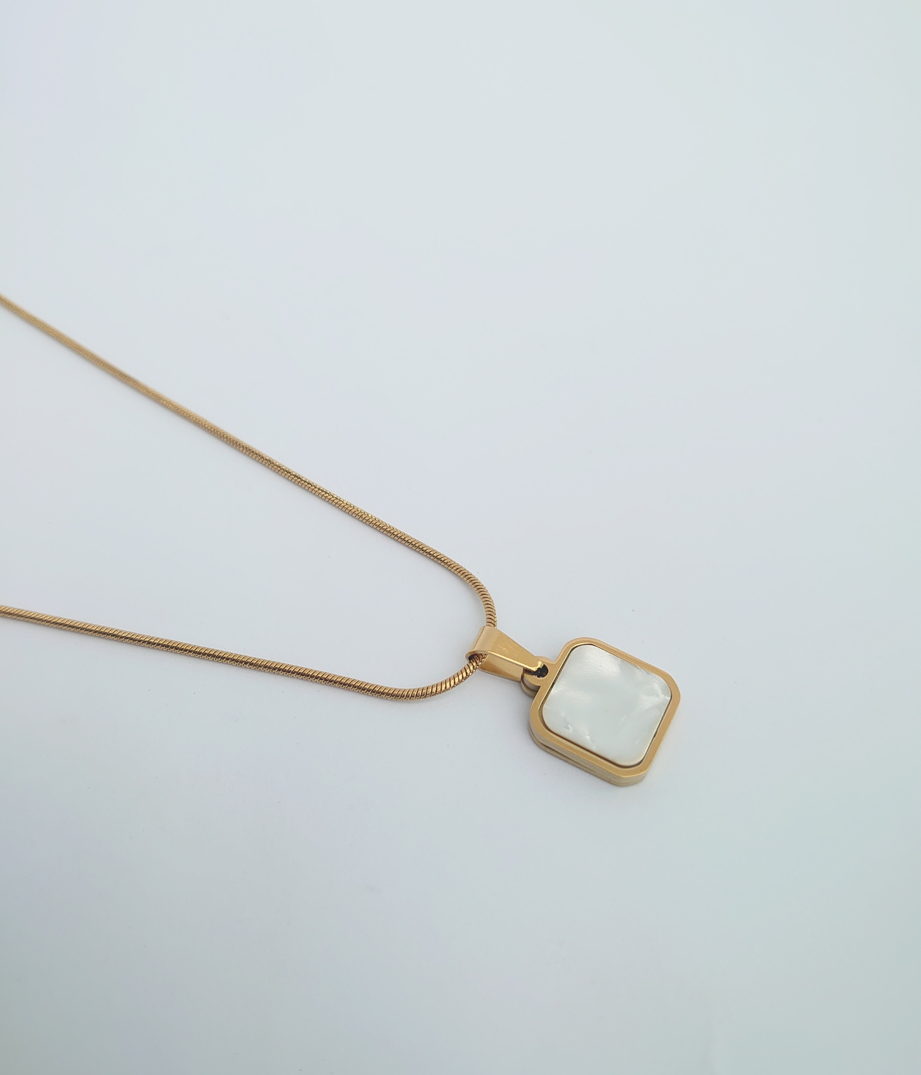 DOUBLE SIDED NECKLACE